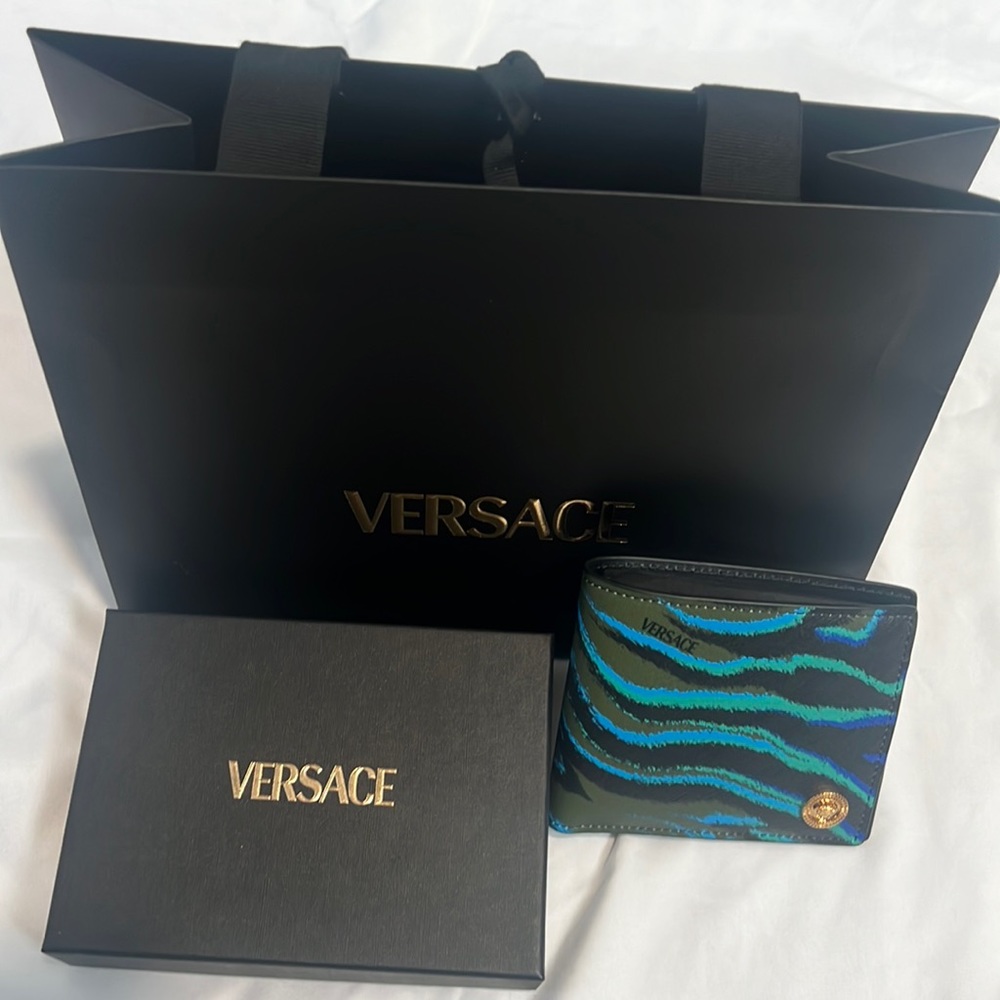 New VERSACE mens wallet